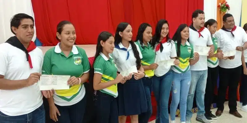Se entregaron en Chontales 2,451 bonos presidencial “Bachilleres 2025”