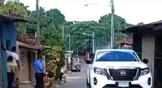 Niña murió al ser atropellada por una camioneta en un barrio capitalino