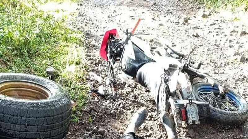 La motocicleta que conducía el reconocido transportista. 