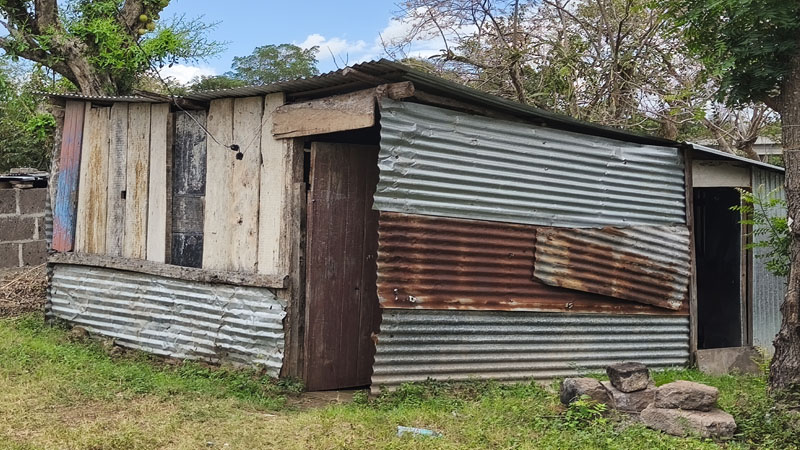 En esta casa vive don Carmelo Blandón López.