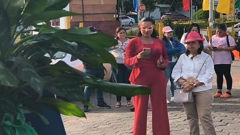 Alcaldesa de Juigalpa, junto a la licenciada Zelmira Guzmán. 