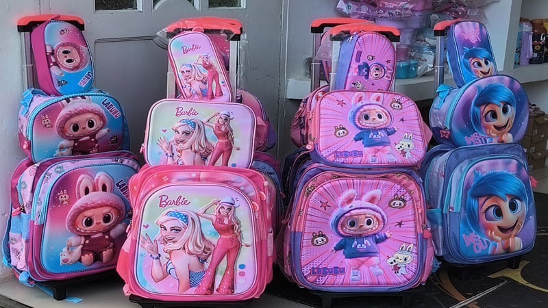 Las mochilas ya están en el comercio de Juigalpa. 