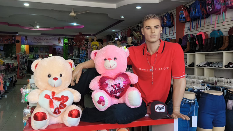 El comercio de Juigalpa ya está listo para el 14 de febrero.