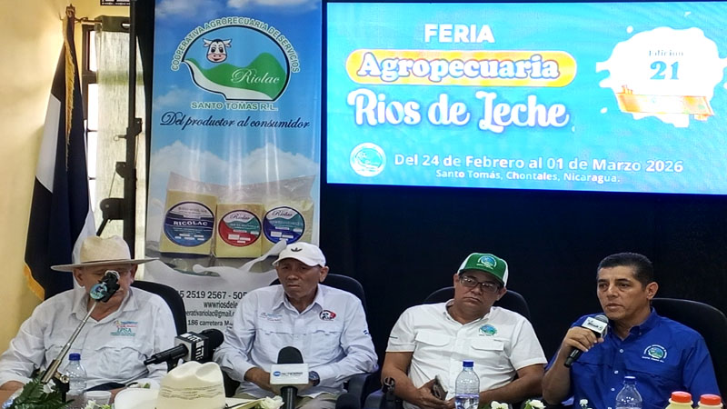 Comité organizador de la Feria "Ríos de Leche". 