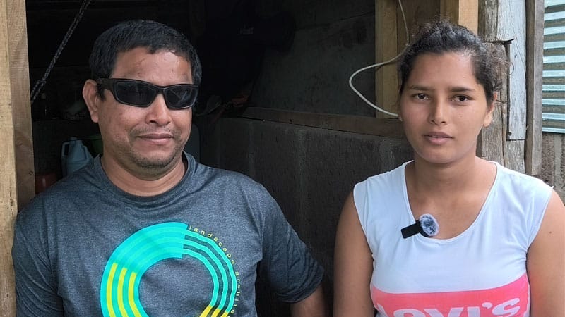 Isnoel el locutor novidente que vive en Santo Tomás-Chontales.