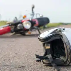 Motociclista resultó lesionado al impactar con perro en la comunidad Laurel Galán