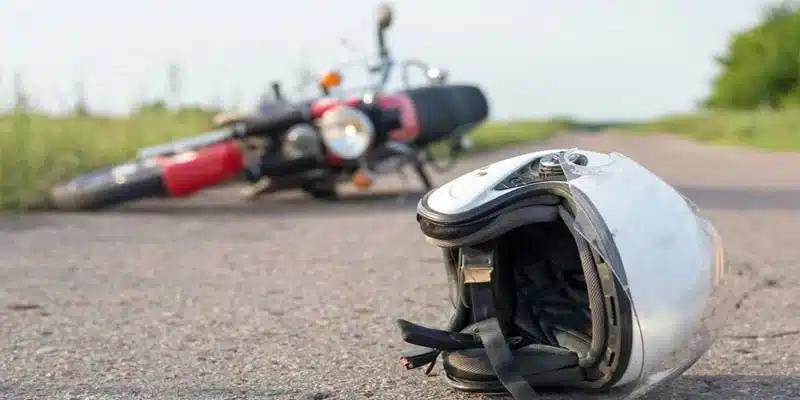 Motociclista resultó lesionado al impactar con perro en la comunidad Laurel Galán