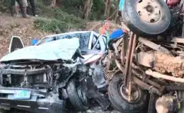 Colisión entre una camioneta y un camioncito dejó dos lesionados