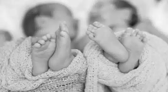 Madre descubrió que sus gemelos recién nacidos son de padres diferentes