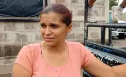 Autoridades municipales de Juigalpa entregaron materiales a la señora Aura Nelly para que inicie a reconstruir su vivienda devorada por un incendio