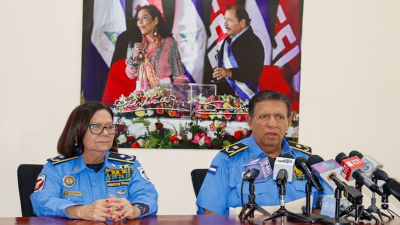 Comisionada general Vilma Reyes y el comisionado general Fernando Borjes, presentan el Plan.  