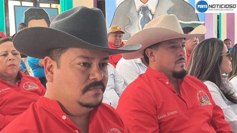 El ingeniero Jorge Sobalvarro Mena, junto al doctor Lenin Álvarez, ambos del comité de fiesta. 