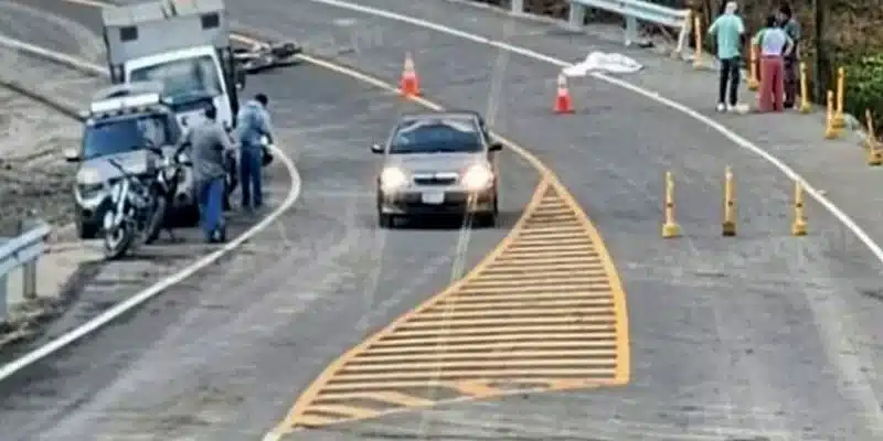 Jorge Luis junto a su pareja perdió la vida al impactar con su moto en una valla metálica en San Juan del Sur