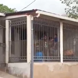 Incendio en una vivienda del barrio Tamanes de Juigalpa, dejó daños económicos y materiales