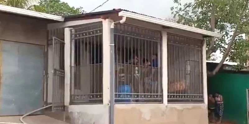 Incendio en una vivienda del barrio Tamanes de Juigalpa, dejó daños económicos y materiales