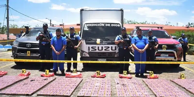 Policía y Ejército incautó media tonelada de cocaína, vehículos y armas en Jinotega