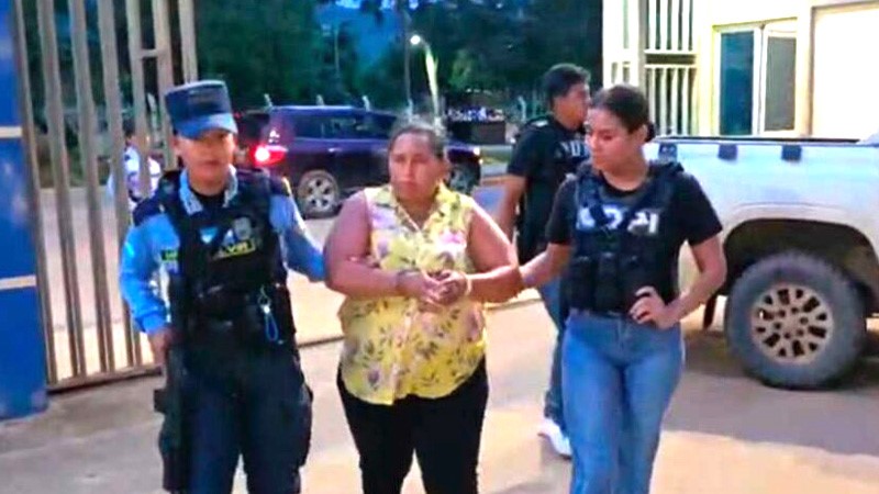 Madre es denunciada en Honduras por vender a sus hijas para abuso sexual